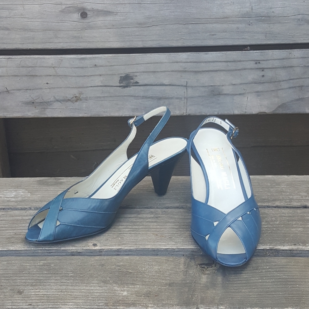Bruno Magli Blue Peep Toe Kitten Heels Size 6